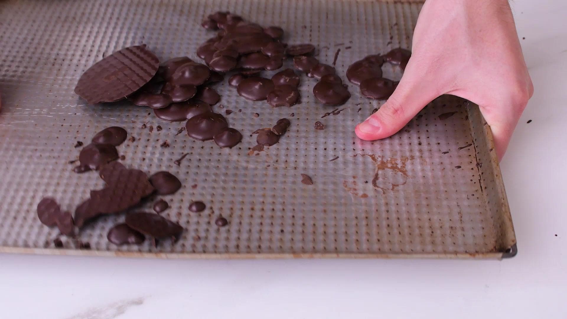 Dulce de Leche Oreo Cones — step 4