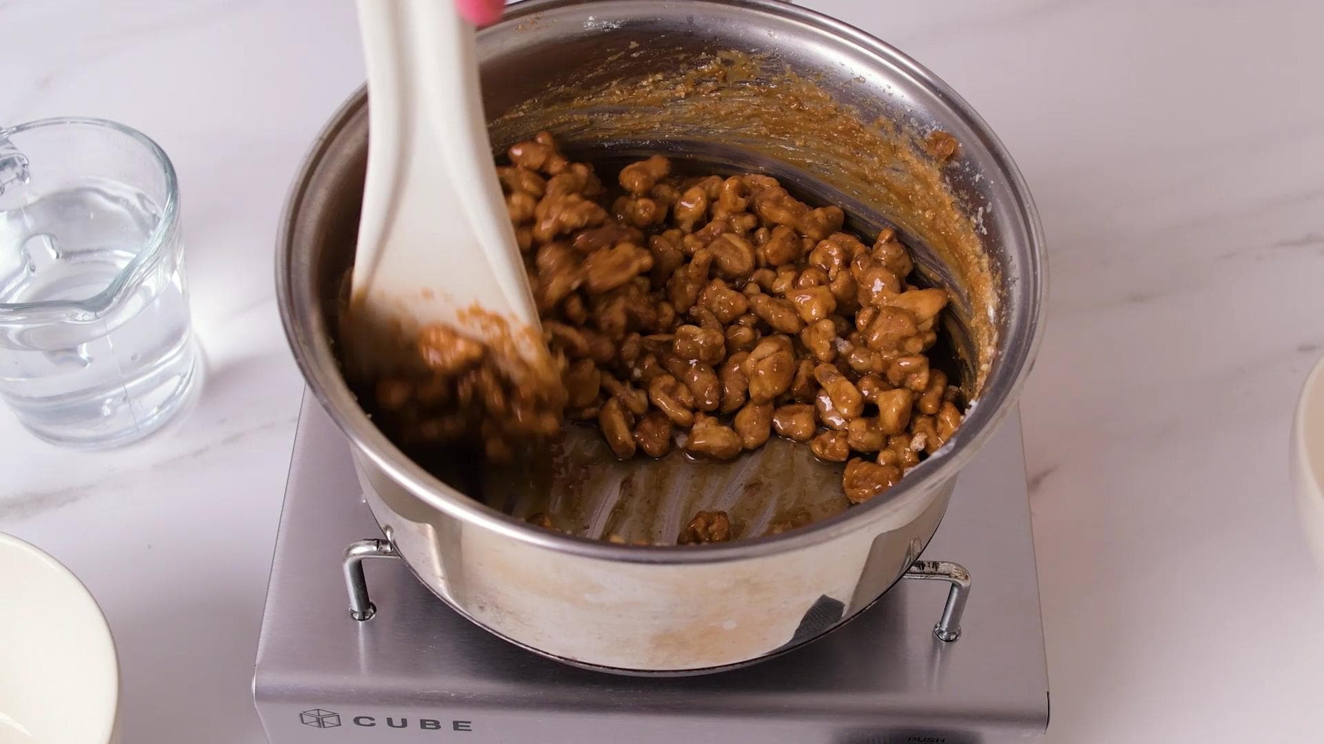 Nueces Caramelizadas — paso 2