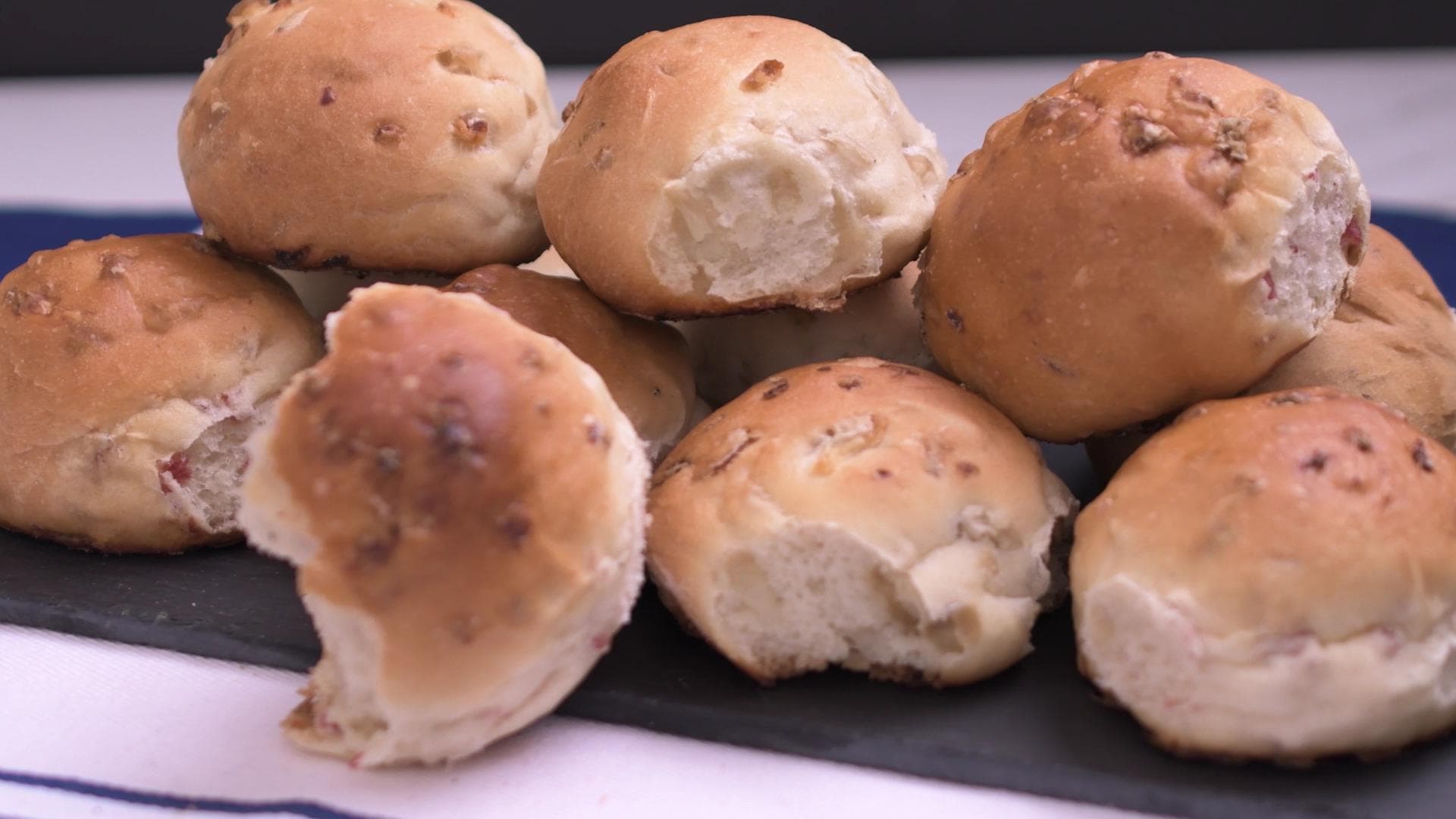 Quick and Delicious Flavored Bread Rolls — step 10