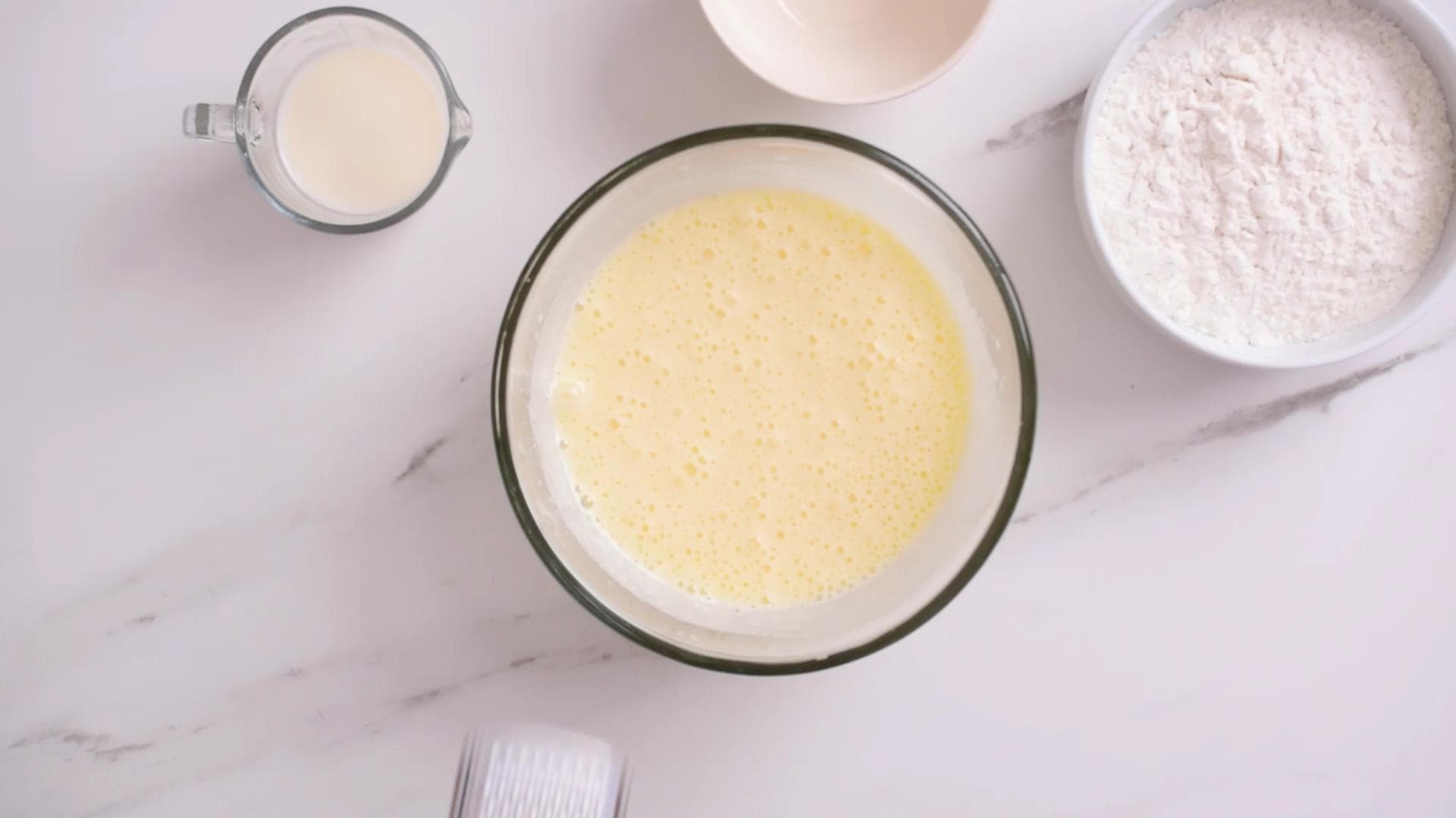 Yogurt Cake — step 1