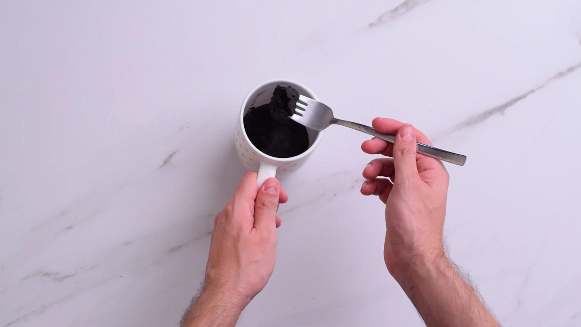 Torta en Taza de Oreo — paso 2